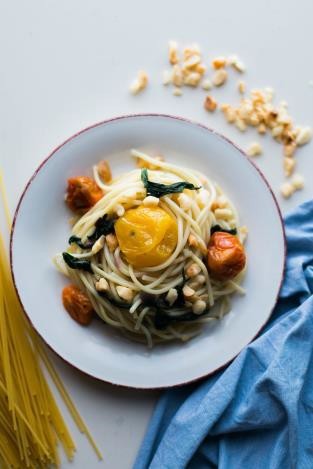 Tomato Basil Pasta with Macadamia Nuts